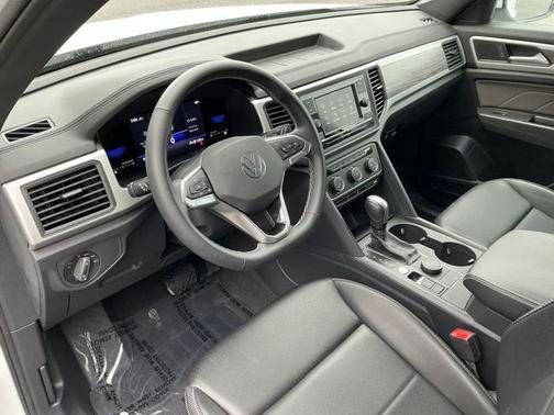 2022 Volkswagen Atlas Cross Sport 2.0T SE