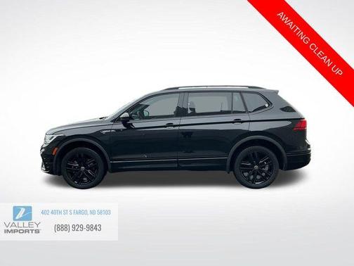 2022 Volkswagen Tiguan 2.0T SE R-Line Black
