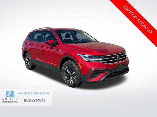 Kings Red 2022 Volkswagen Tiguan 2.0T SE