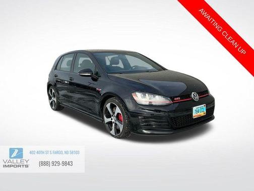 2017 Volkswagen Golf GTI SE 4-Door
