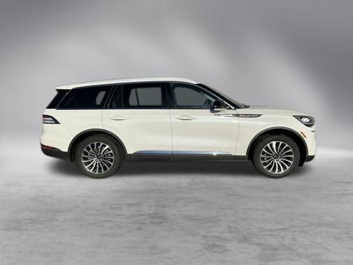 2023 Lincoln Aviator Standard AWD