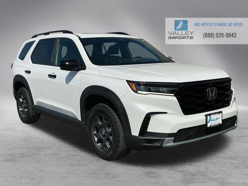 White 2023 Honda Pilot TrailSport