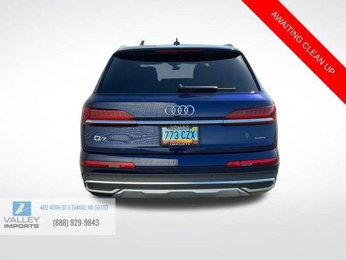 Navarra Blue Metallic 2023 Audi Q7 45 Premium Plus