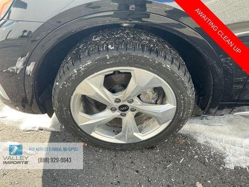 2023 Audi Q5 45 S line quattro Premium