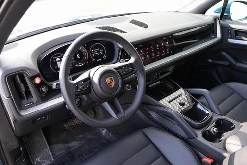 2024 Porsche Cayenne Base