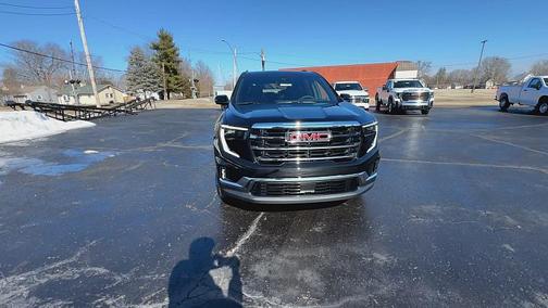2025 GMC Acadia FWD Elevation
