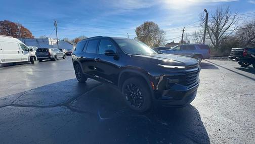 2024 Chevrolet Traverse LT