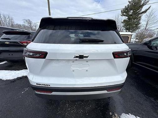 Summit White 2026 Chevrolet Equinox 1LT