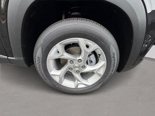 Mosaic Black Metallic 2026 Chevrolet Trax LS