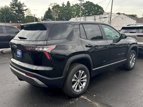 Mosaic Black Metallic 2026 Chevrolet Equinox 1LT