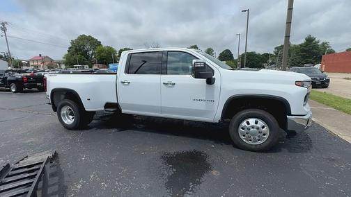 2025 Chevrolet Silverado 3500 LTZ