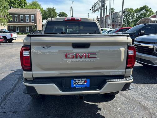 Desert Sand Metallic 2023 GMC Canyon Elevation