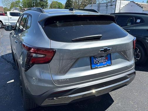 Sterling Gray Metallic 2026 Chevrolet Trax FWD ACTIV