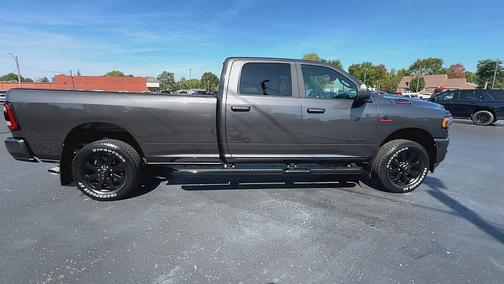 2022 RAM 3500 Big Horn Crew Cab 4x4 8' Box