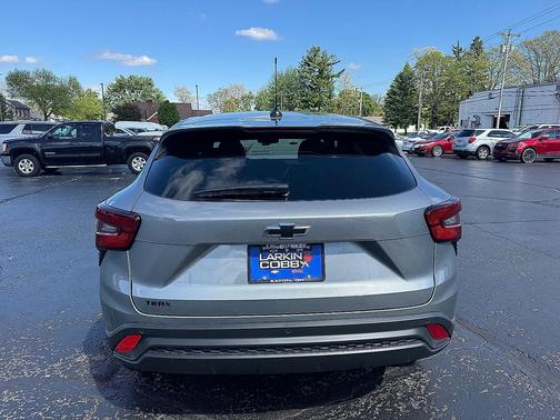 Sterling Gray Metallic 2026 Chevrolet Trax LS