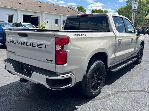 White Sands 2026 Chevrolet Silverado 1500 RST