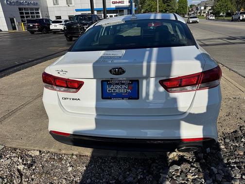 Snow White Pearl 2017 Kia Optima LX