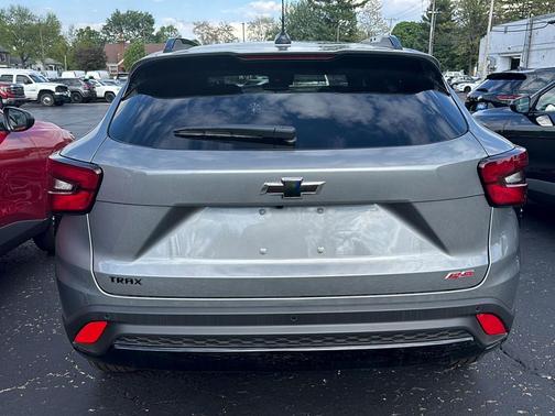 Sterling Gray Metallic 2026 Chevrolet Trax FWD 2RS