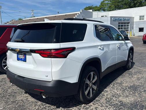 Summit White 2022 Chevrolet Traverse LT Leather