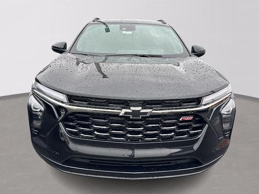 Mosaic Black Metallic 2026 Chevrolet Trax FWD 2RS
