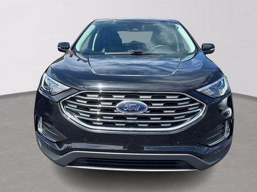 AGATE BLACK METALLIC 2024 Ford Edge Titanium