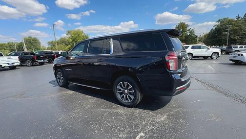 2022 Chevrolet Suburban LT