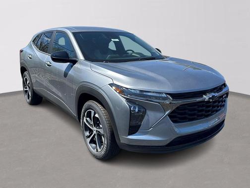 Sterling Gray Metallic 2026 Chevrolet Trax FWD 1RS