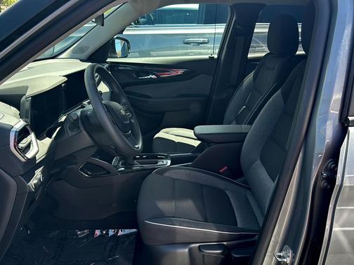 Sterling Gray Metallic 2024 Chevrolet Trailblazer LS