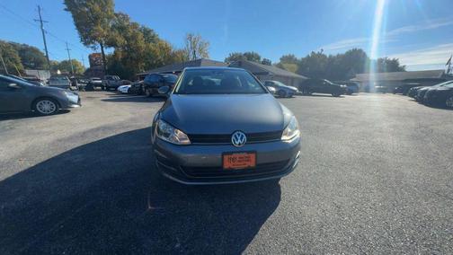 2016 Volkswagen Golf TSI SE 4-Door