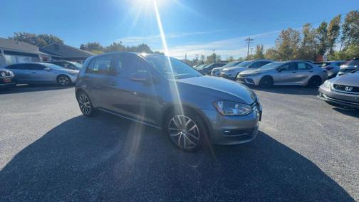 2016 Volkswagen Golf TSI SE 4-Door