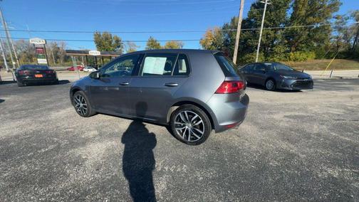 2016 Volkswagen Golf TSI SE 4-Door