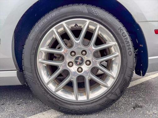 2013 Ford Mustang V6 Premium