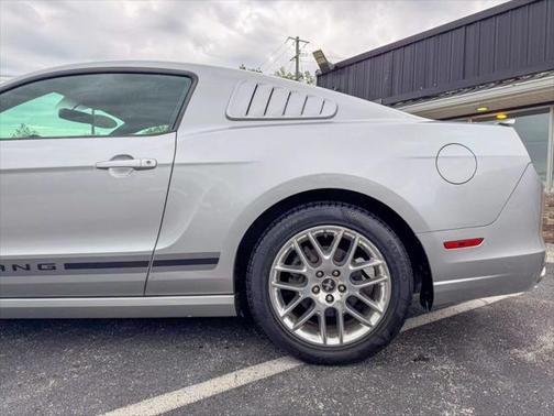2013 Ford Mustang V6 Premium
