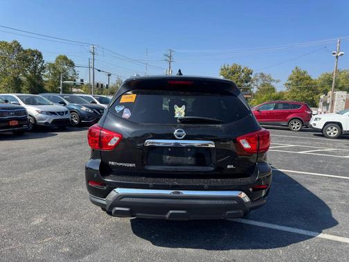 2019 Nissan Pathfinder SL