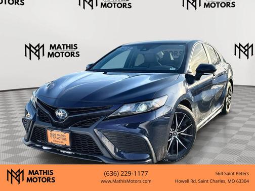 2022 Toyota Camry SE
