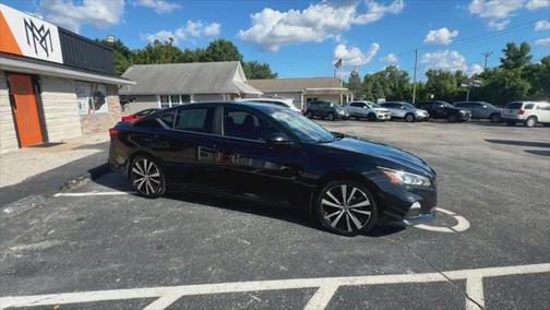 2020 Nissan Altima SR FWD