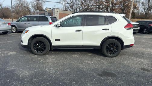 2017 Nissan Rogue SV