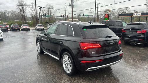 Mythos Black Metallic 2018 Audi Q5 2.0T Tech Premium