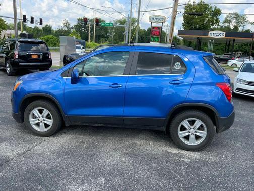 Blue 2016 Chevrolet Trax LT