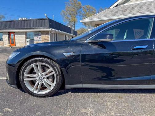 2016 Tesla Model S 70D