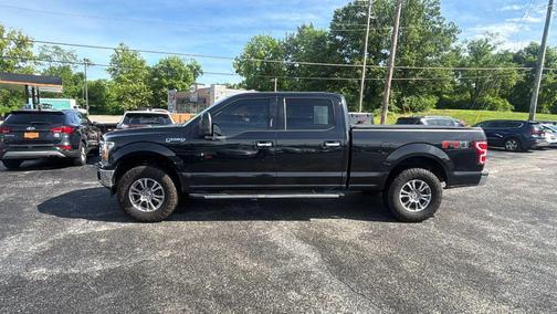 Black 2019 Ford F-150 XLT