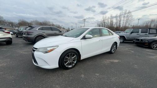 2016 Toyota Camry SE