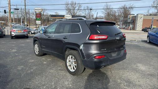 2017 Jeep Cherokee Sport