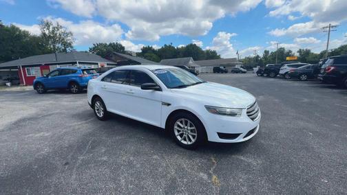 2015 Ford Taurus SE