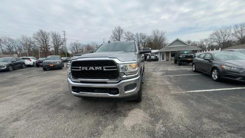 2019 RAM 2500 Tradesman Crew Cab 4x4 6'4' Box