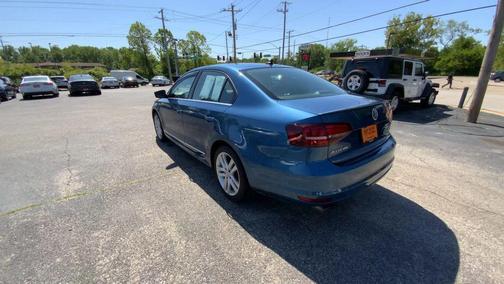 Blue 2017 Volkswagen Jetta 1.8T SEL
