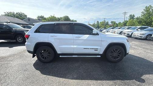 White 2016 Jeep Cherokee Sport