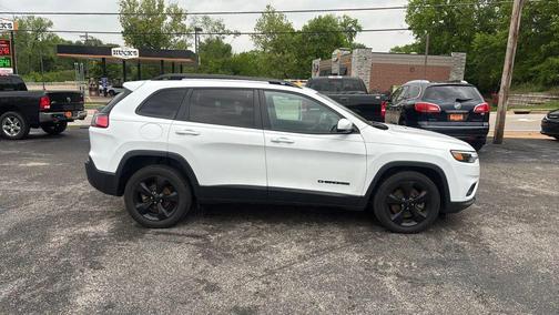 White 2020 Jeep Cherokee Altitude