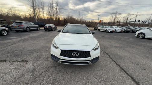 2019 INFINITI QX30 LUXE