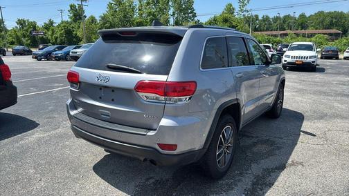 Silver 2019 Jeep Grand Cherokee Laredo